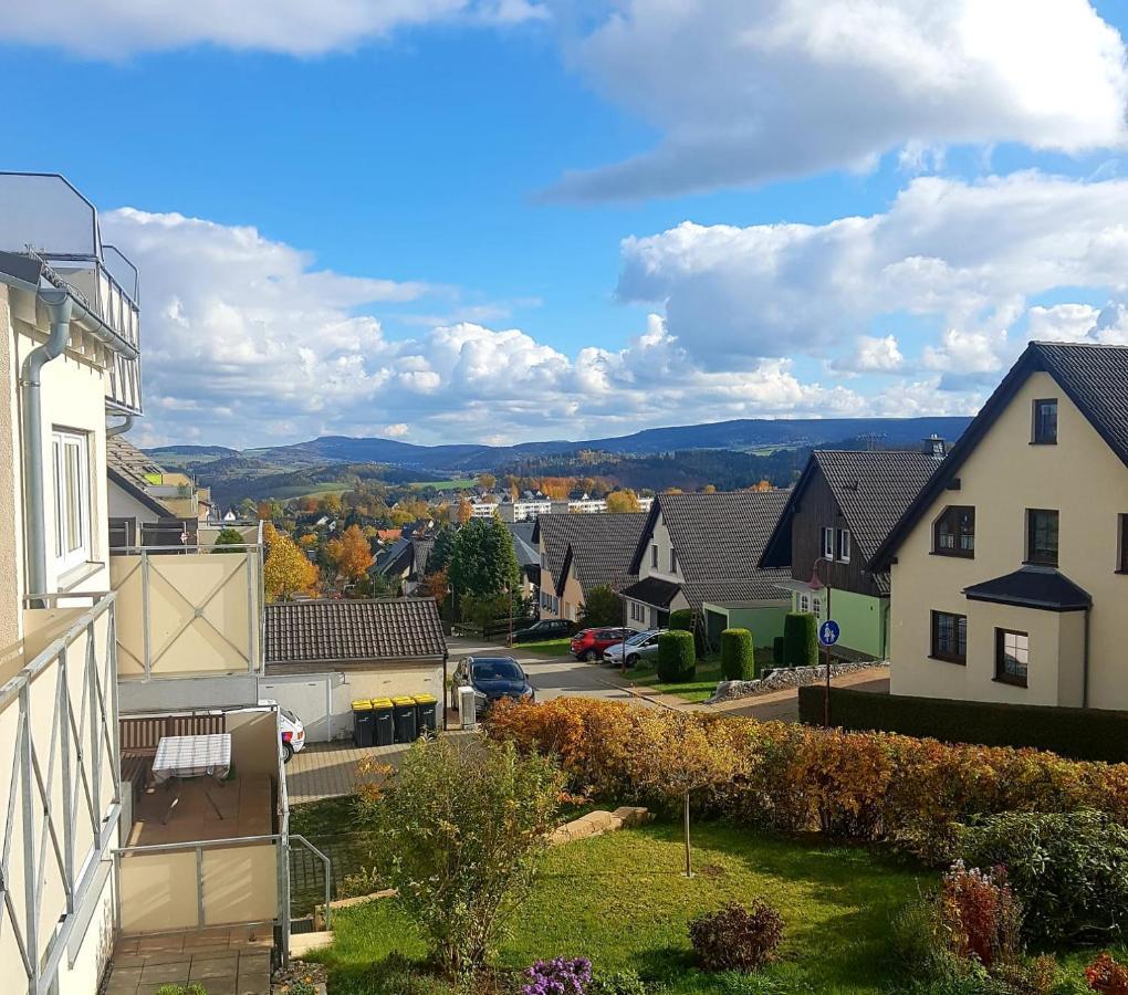 Modernes Apartment Im Gruenen I Balkon I Wlan I Stellplatz Schwarzenberg (Saxony) Exterior foto